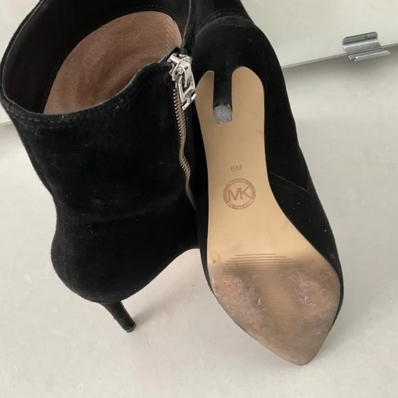 Booties - Picture 4 of 4